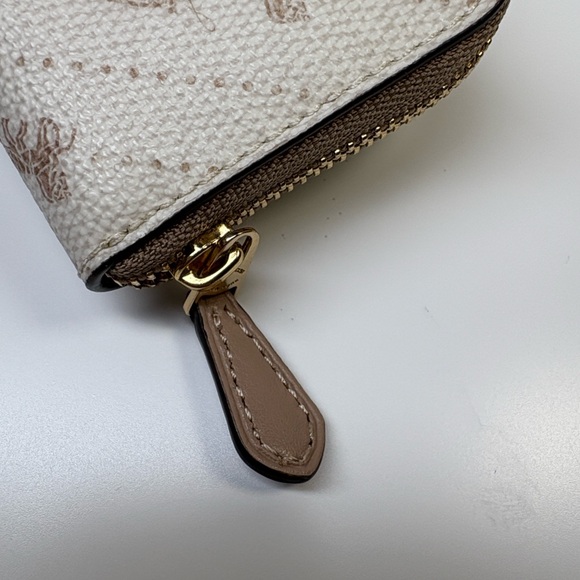 Coach Zip Around Card/Coin Case In Horse and Carriage Dot Print - Picture 11 of 13